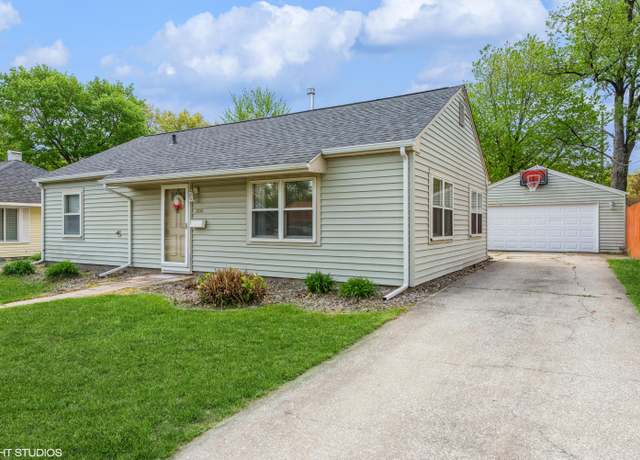 Property at 206 Northview Dr, Valparaiso, IN 46383, 3 beds, 1 bath