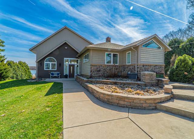 Property at 326 Grayson Rd, La Porte, IN 46350, 4 beds, 3 baths