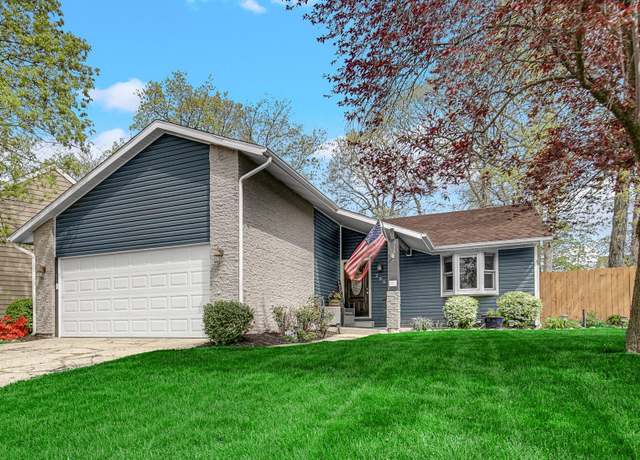 Property at 205 Lakeside Dr, Valparaiso, IN 46383, 4 beds, 2 baths