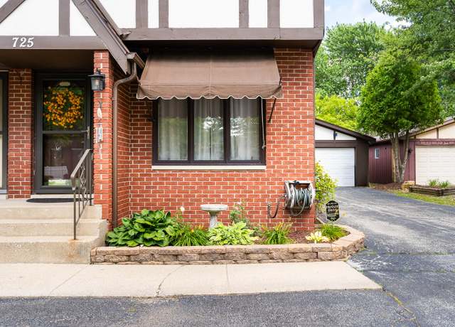 Property at 725 Wellington Dr, Dyer, IN 46311, 2 beds, 1.5 baths