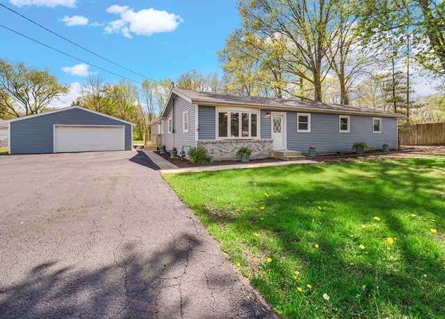 Property at 1371 Sunset Ln, Chesterton, IN 46304, 3 beds, 2.5 baths