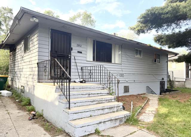 Property at 2952 W 10th Ave, Gary, IN 46404, 3 beds, 2 baths