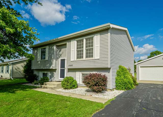 Property at 17583 Marion Dr, Lowell, IN 46356, 3 beds, 2 baths