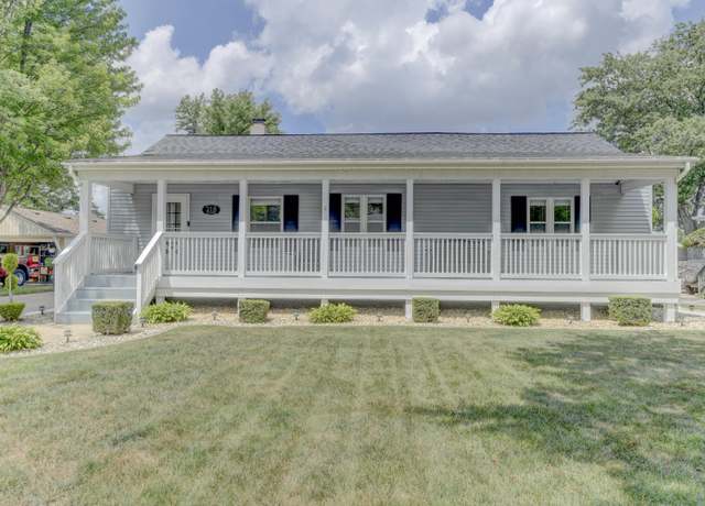 Property at 218 Cedar St, Crown Point, IN 46307, 3 beds, 1 bath