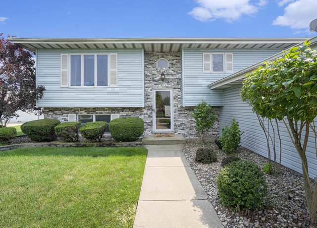 Property at 12543 Patnoe Dr, St. John, IN 46373, 3 beds, 2 baths