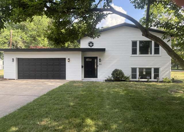 Property at 200 Ivy St, Chesterton, IN 46304, 4 beds, 2 baths