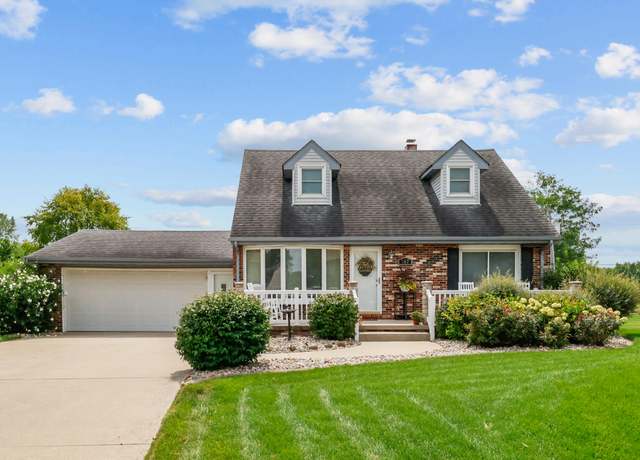 Property at 107 Tulip Ct, Hebron, IN 46341, 4 beds, 3 baths