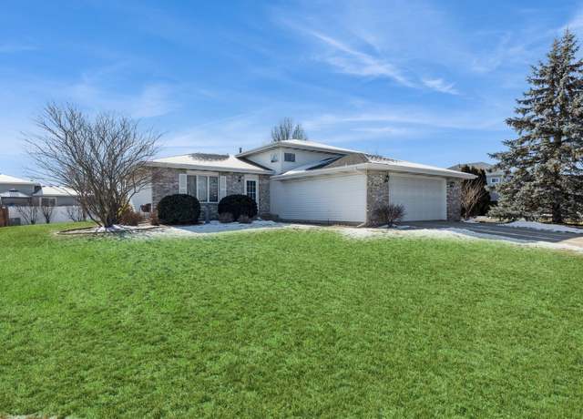 Property at 11841 N Magoun Dr, St. John, IN 46373, 3 beds, 2 baths