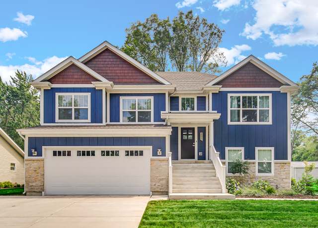 Property at 211 Bunker Dr, Schererville, IN 46375, 5 beds, 3 baths