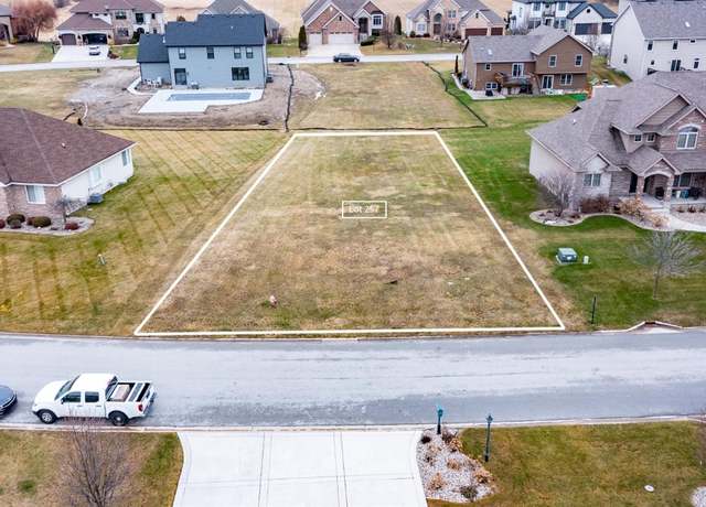 Property at 9110 Doubletree Dr S, Winfield, IN 46307