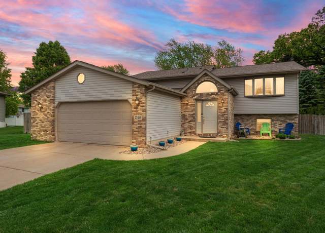 Property at 249 Hawthorne Ct, Hobart, IN 46342, 5 beds, 3 baths