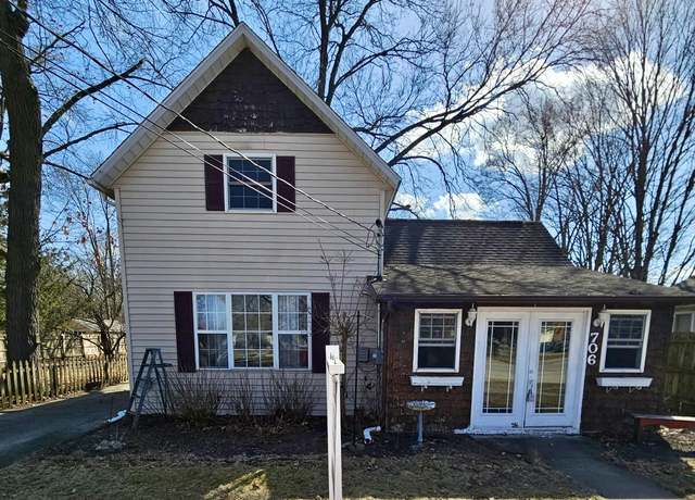 Property at 706 E Lake St, Knox, IN 46534, 3 beds, 1.5 baths