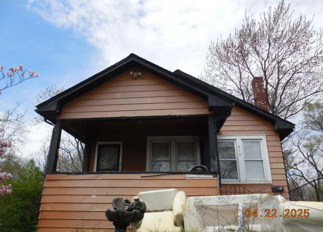 Property at 816 Floyd St, Gary, IN 46403, 2 beds, 1 bath