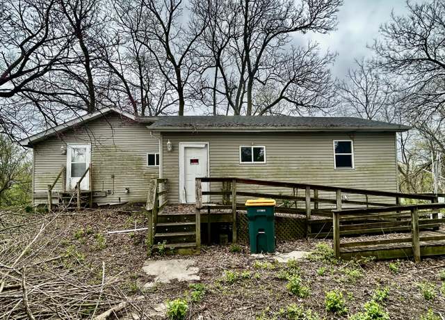 Property at 560 S Campbell St, Valparaiso, IN 46385, 2 beds, 1 bath