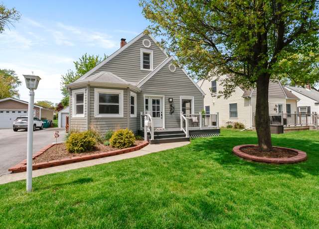 Property at 9040 Bunker Hill Dr, Munster, IN 46321, 3 beds, 3 baths