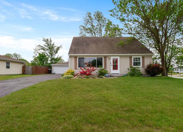Property at 5905 W 122nd Pl, Crown Point, IN 46307, 4 beds, 2 baths
