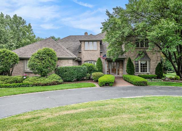 Property at 501 Turnberry Dr, Schererville, IN 46375, 4 beds, 4.5 baths