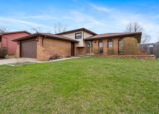 Property at 2440 Springhill Dr, Schererville, IN 46375, 3 beds, 1.5 baths