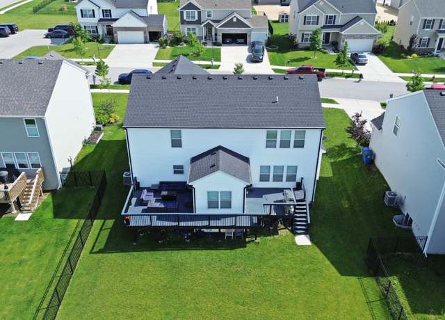 Property at 3076 E 104th Pl, Crown Point, IN 46307, 4 beds, 2.5 baths