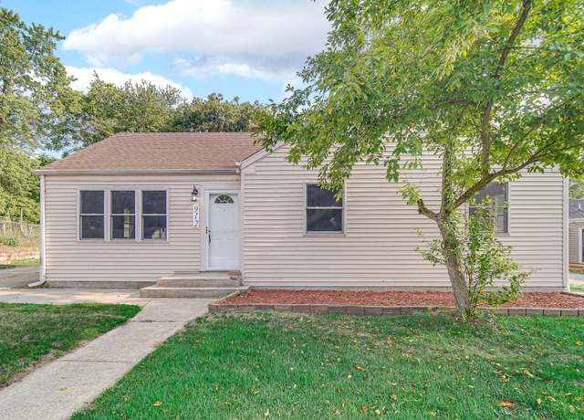 Property at 912 Riverlane Dr, Lake Station, IN 46405, 3 beds, 1.5 baths