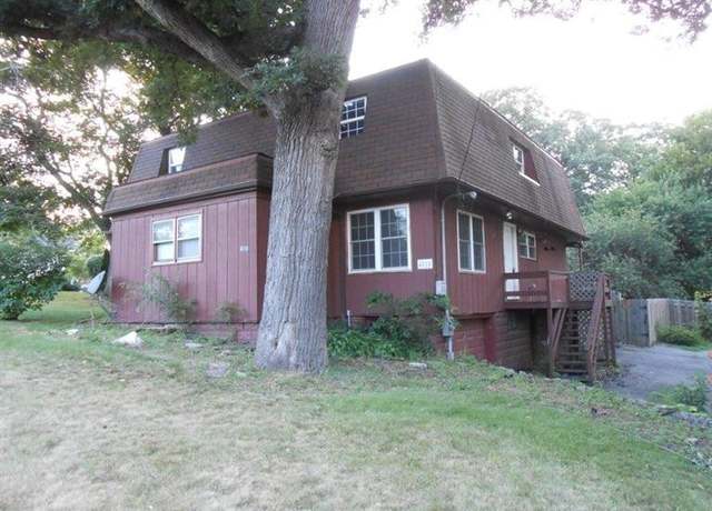 Property at 4710 W Main St, Lowell, IN 46356, 5 beds, 3 baths