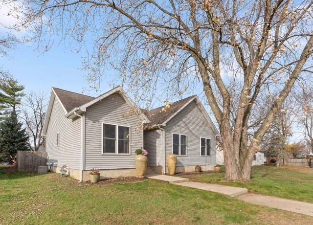 Property at 321 S Park St, Michigan City, IN 46360, 4 beds, 3 baths