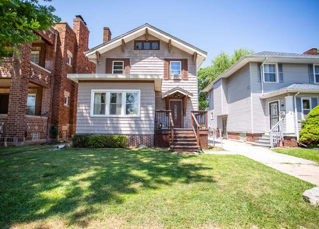 Property at 7 E Elizabeth St, Hammond, IN 46320, 3 beds, 2.5 baths