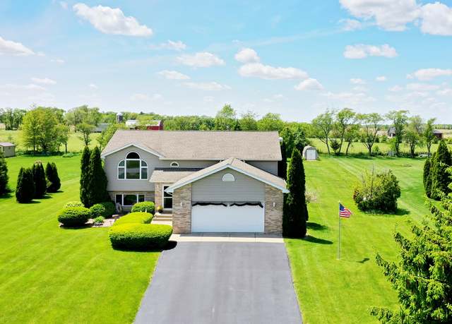 Property at 15200 Washington St, Crown Point, IN 46307, 4 beds, 3 baths