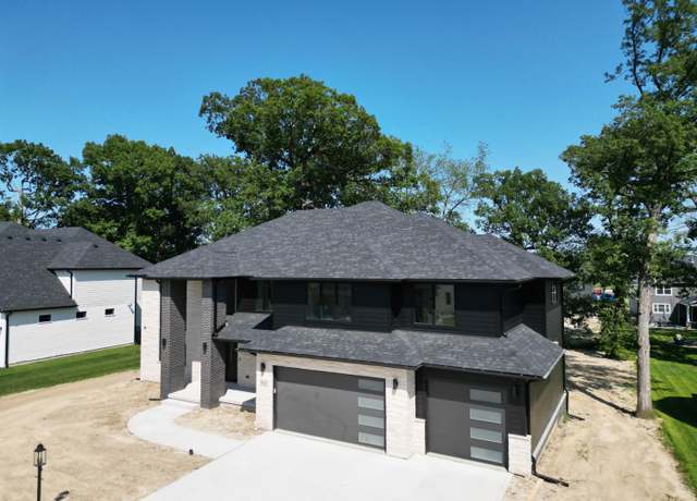 Property at 9511 Fescue Dr, St. John, IN 46373, 5 beds, 4 baths