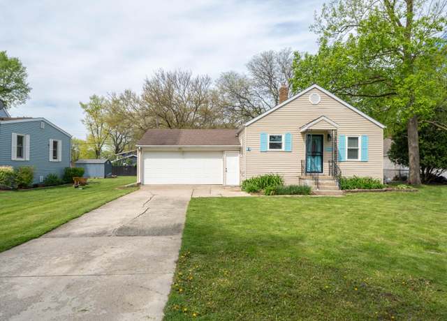 Property at 7530 Marshall St, Merrillville, IN 46410, 2 beds, 1.5 baths