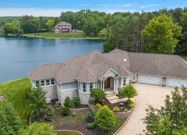 Property at 77 Liberty Lakes Dr, Valparaiso, IN 46385, 5 beds, 3 baths
