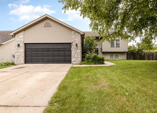 Property at 196 Spring View Dr, Porter, IN 46304, 4 beds, 3 baths