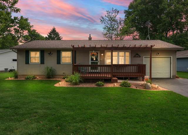 Property at 1306 Tuckahoe Park Dr, Valparaiso, IN 46383, 3 beds, 2 baths