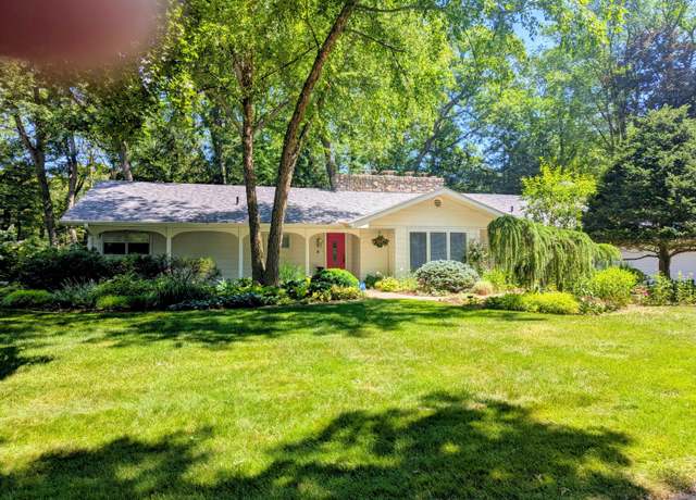 Property at 202 Jackpine Dr, Pottawattamie Park, IN 46360, 3 beds, 2.5 baths
