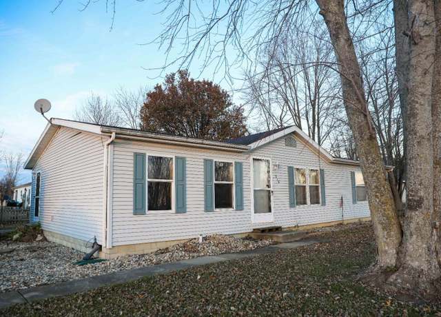 Property at 214 E Prevo St, Medaryville, IN 47957, 3 beds, 2 baths