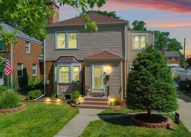Property at 223 Gregory Ave, Munster, IN 46321, 3 beds, 1.5 baths