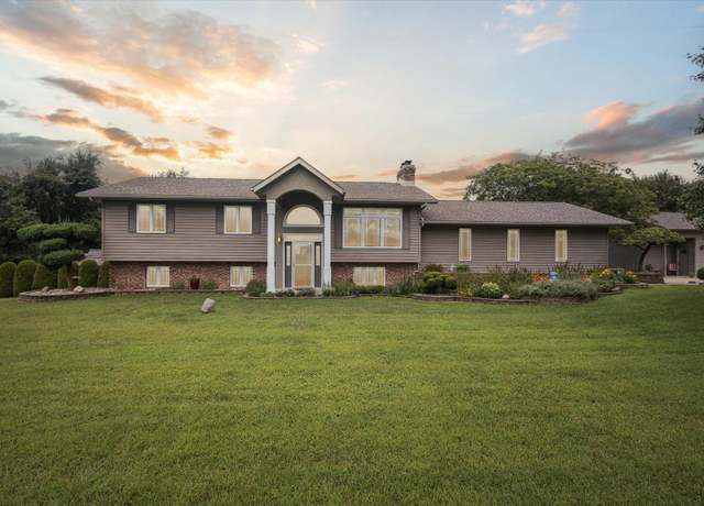 Property at 6885 E 700 N, New Carlisle, IN 46552, 4 beds, 2 baths