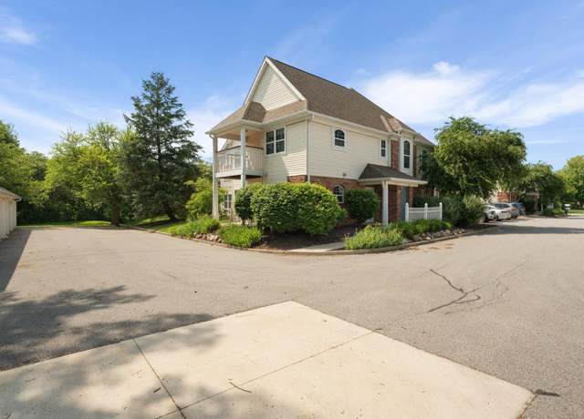 Property at 2901 Foggy Glen Dr, Valparaiso, IN 46385, 2 beds, 1.5 baths