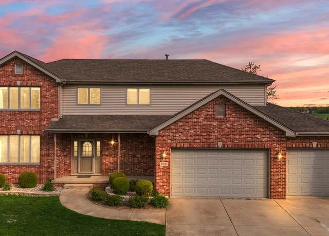 Property at 5900 Wildrose Ln, Schererville, IN 46375, 5 beds, 2.5 baths