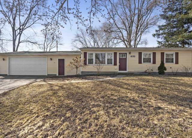 Property at 430 Pembroke Rd, Valparaiso, IN 46385, 3 beds, 1.5 baths