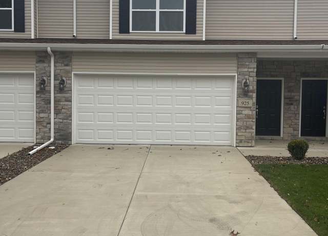 Property at 925 Paula Ct, Hobart, IN 46342, 3 beds, 2.5 baths