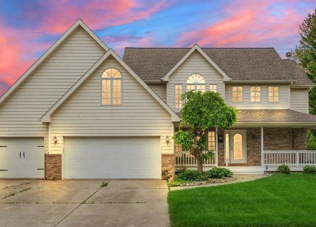 Property at 2601 Chesterfield Dr, Valparaiso, IN 46385, 3 beds, 3.5 baths