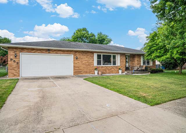 Property at 953 Seneca Dr, Crown Point, IN 46307, 2 beds, 2 baths