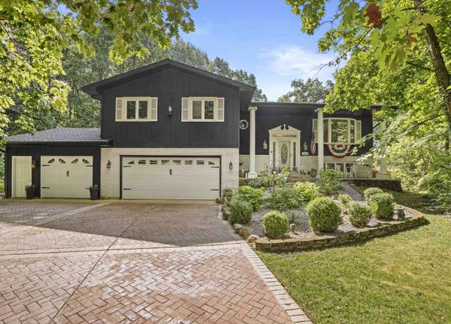 Property at 4833 W 84th Ct, Crown Point, IN 46307, 4 beds, 3 baths