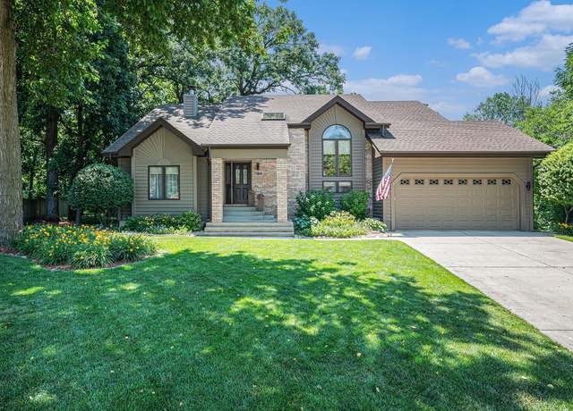 Property at 7364 Forest Ridge Dr, Schererville, IN 46375, 3 beds, 2.5 baths