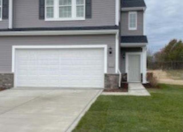Property at 7172 Grant St, Merrillville, IN 46410, 2 beds, 2.5 baths
