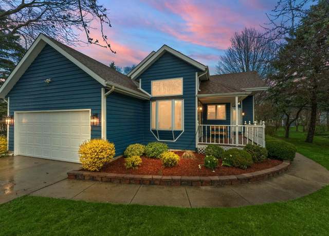 Property at 921 Michael Dr, Chesterton, IN 46304, 3 beds, 2 baths