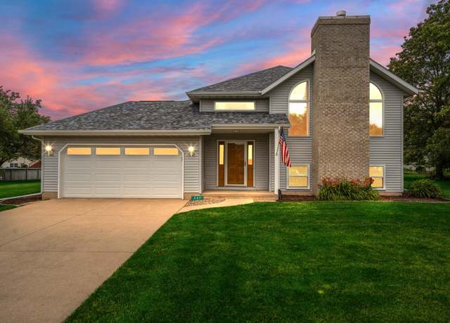 Property at 347 Independence Dr, Valparaiso, IN 46383, 3 beds, 3 baths