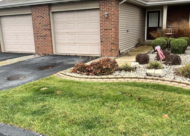 Property at 905 Flagstone Dr, Dyer, IN 46311, 2 beds, 1.5 baths