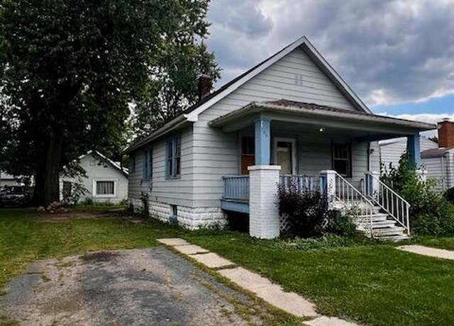 Property at 209 S 15th St, Chesterton, IN 46304, 3 beds, 2 baths